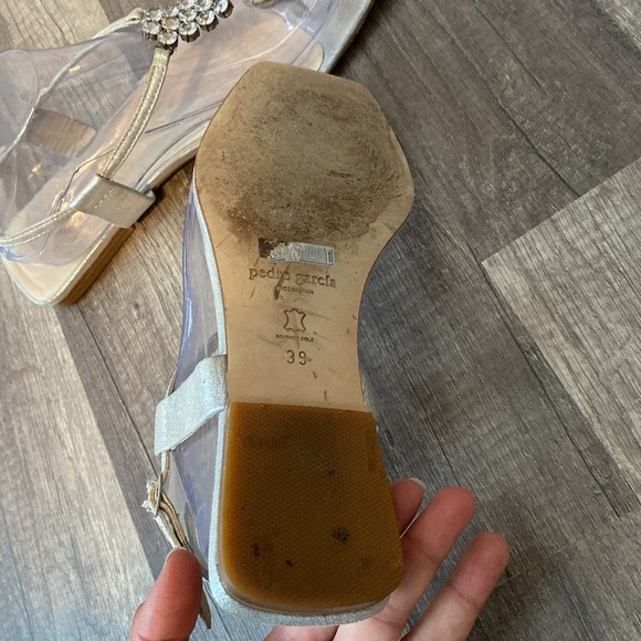 Pedro Garcia
Leather Crystal Embellishments T-Strap Sandals
Women's Size 39 - Picture 3 of 8